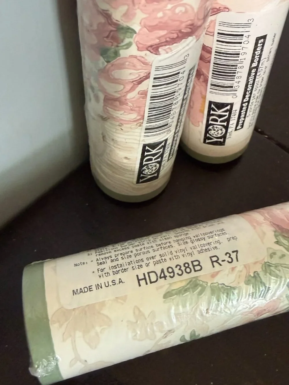 York Vintage Pre Pasted Wallpaper BORDER 3 Rolls FLORAL BOTANICAL NEW SCALLOPED